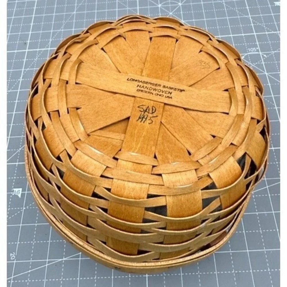 1995 Longaberger Round Basket Leather Handles Butterfly Leaves Inserts